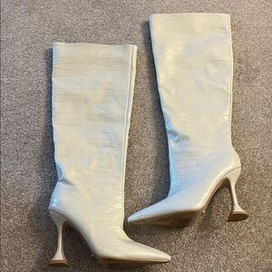 Bellini White Croc-Patterned Heeled Boots
